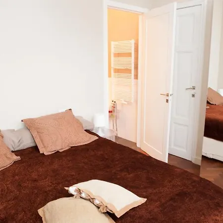 One Room בית הארחה